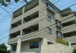 【外観】 | 鉄筋コンクリート造のがっちりとした建物。