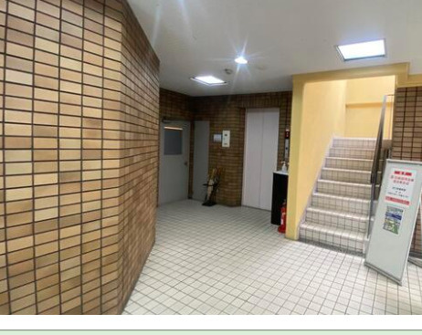 東洋交易ビルのエントランス|建物の内部です