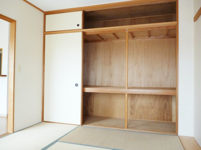 サンラフレ明石２ＤＫの収納|ちょっとした収納スペースも充実しています