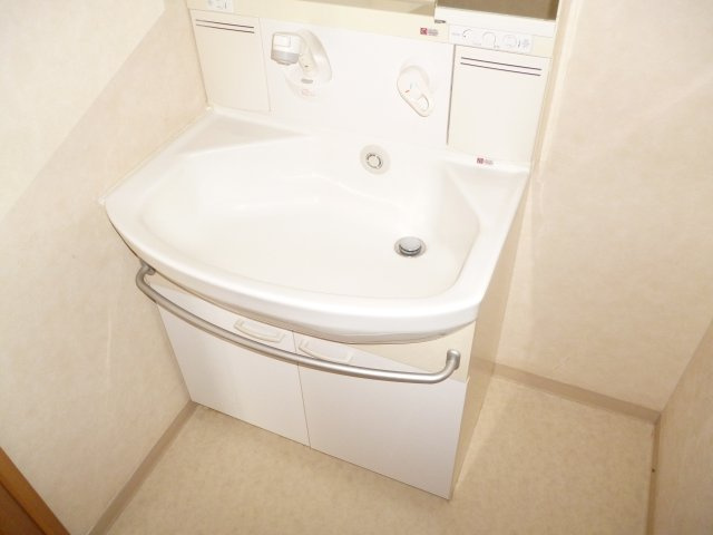 サンラフレ明石２ＤＫの洗面所|使いやすい洗面所です