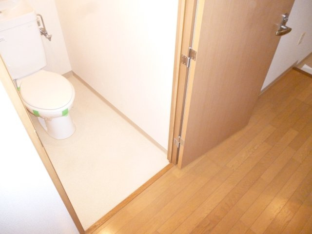 サンラフレ明石２ＤＫのトイレ