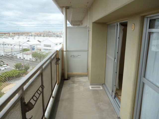 サンラフレ明石２ＤＫのバルコニー|開放的で明るい空間を演出してくれるバルコニーです