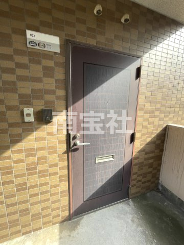 【エントランス】