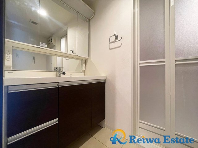 ジェームス湘南の独立洗面台