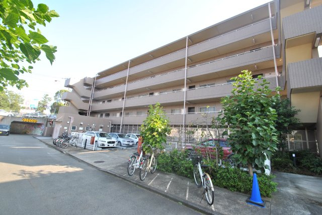 ジェームス湘南の外観