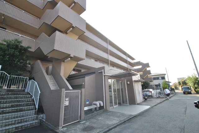 ジェームス湘南の外観