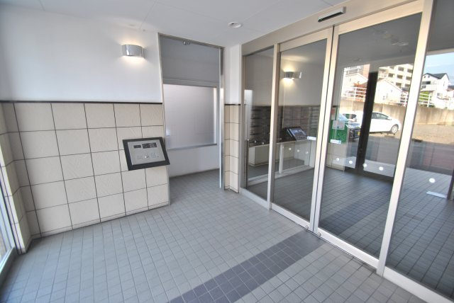 ジェームス湘南のエントランス