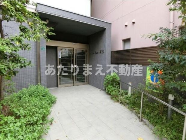 ノーヴァルーチェ高砂のエントランス