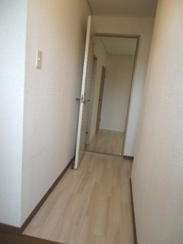 プリマベーラの玄関|廊下