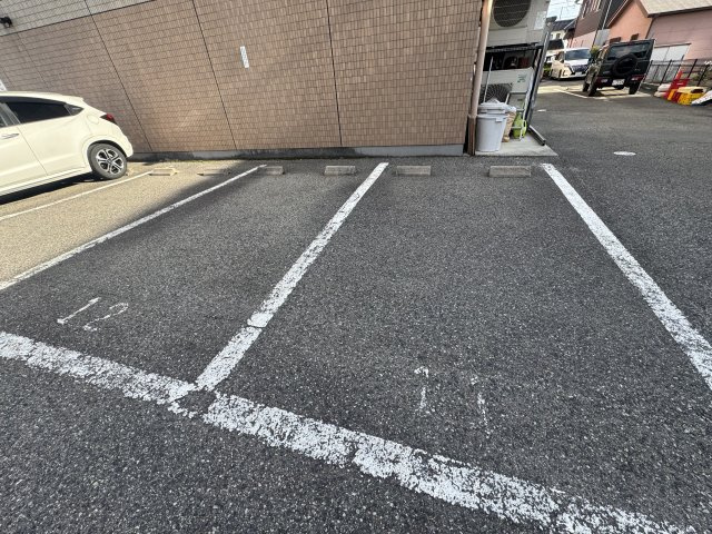 プラスパァ・Ｆの駐車場