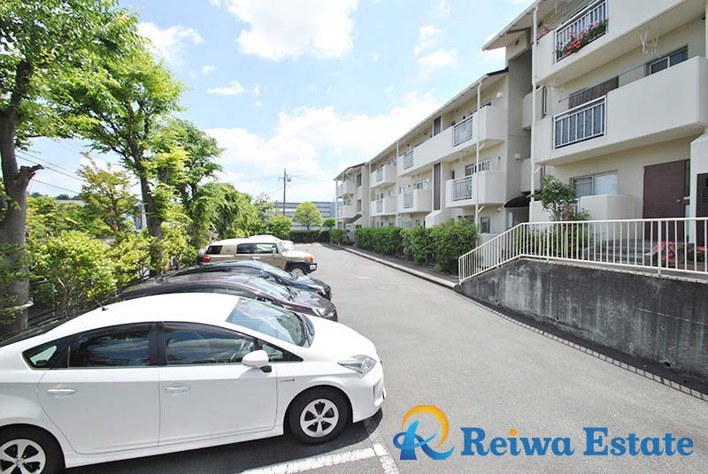 コーポ城山の駐車場