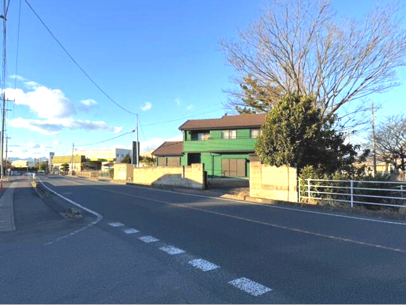 玉村町大字川井　中古1300の前面道路含む現地写真