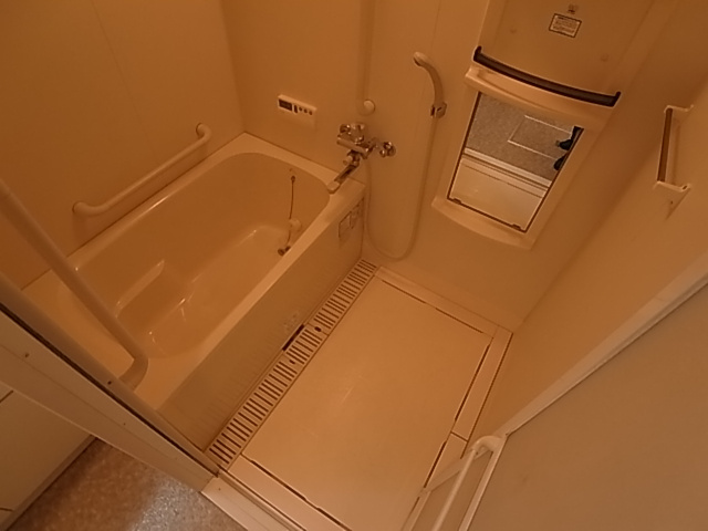 神戸市兵庫区門口町の賃貸マンションの浴室