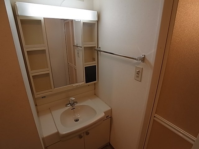 神戸市兵庫区門口町の賃貸マンションの洗面所