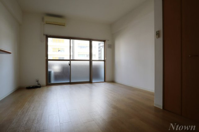 【居間・リビング】 | エピュレ | 居間です