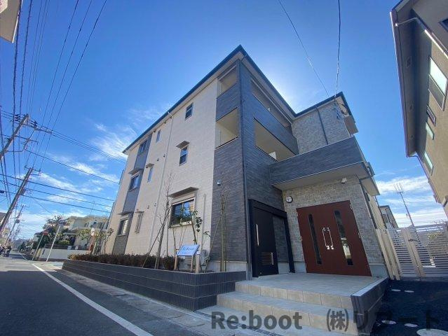 ラ・セレンテの外観