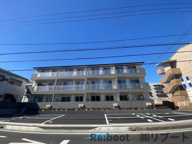 ラ・セレンテの外観