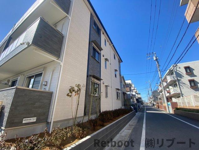 ラ・セレンテの外観