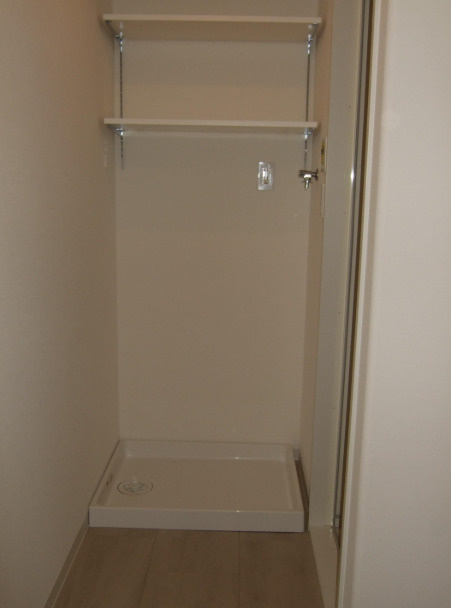 サーパスシティ前原参番館の独立洗面台