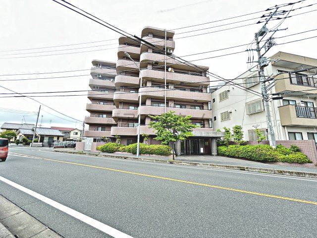 ロイヤルステージ武蔵藤沢の外観