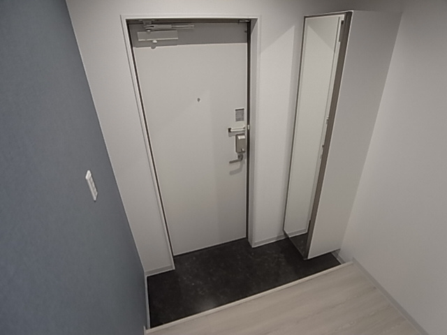 神戸市須磨区妙法寺字道正川のアパートの玄関|シューズボックス付き