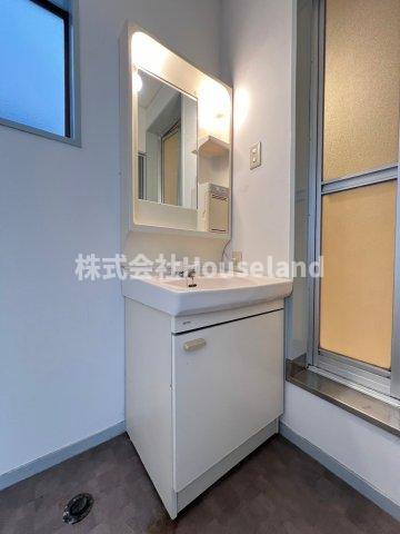 ファンシェット神前の洗面所