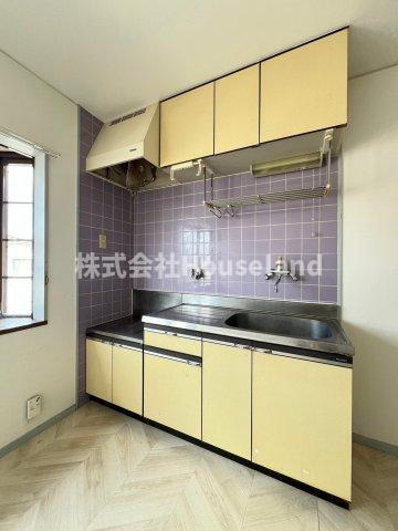 ファンシェット神前のキッチン