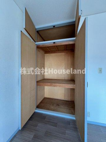 ファンシェット神前の収納