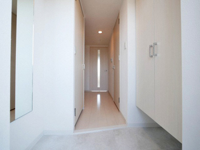 【玄関】 | アドバンス新大阪ラシュレ | 収納もある玄関です