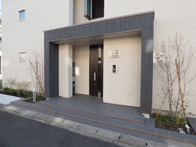 アルカディアのロビー|オートロック付のエントランス