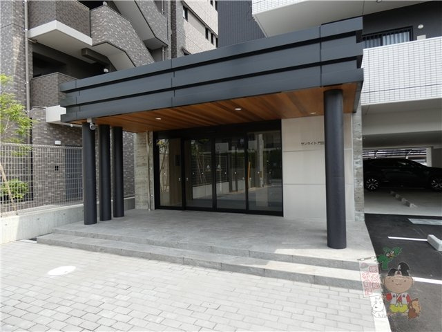 サンライト門田屋敷のエントランス