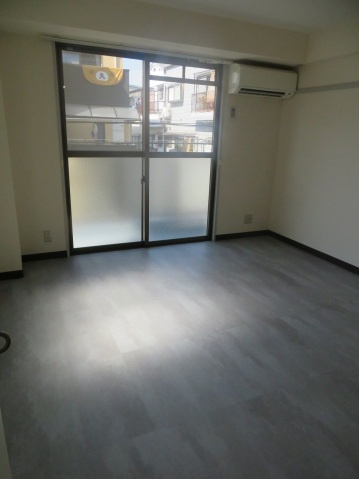 MESSAGE放出東の居間・リビング