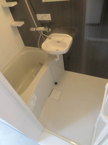 MESSAGE放出東の浴室