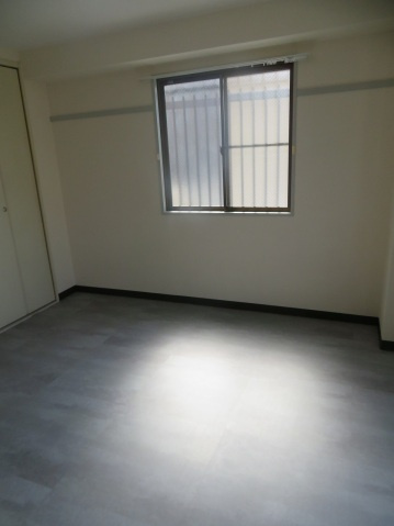 MESSAGE放出東の内装