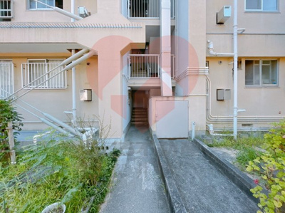 【エントランス】 | スマリオ三原台団地4棟