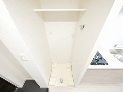 【設備】 | プレサンス堺筋本町センティス | 洗濯機置き場です