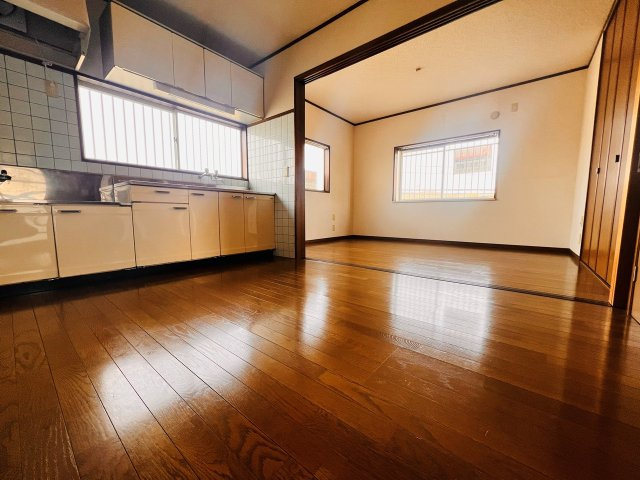 メゾン忠見の居間・リビング