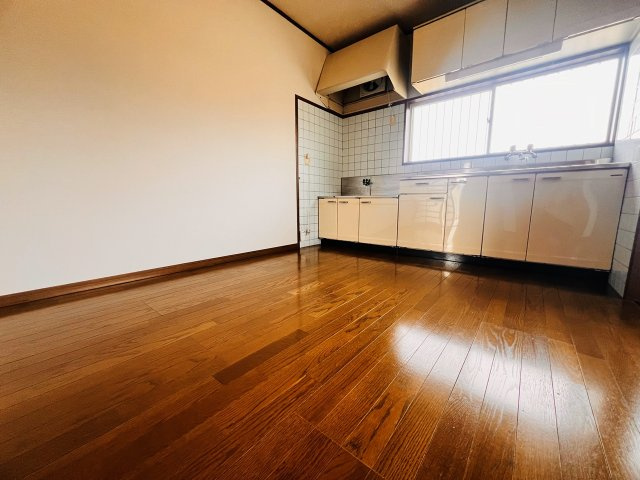 メゾン忠見の居間・リビング