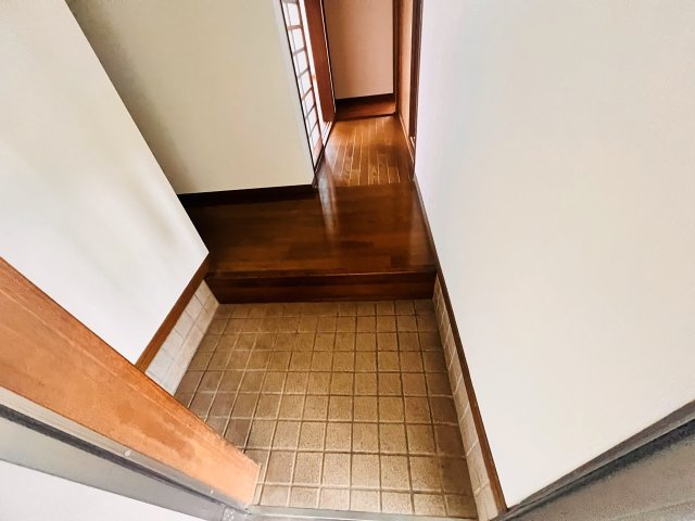 メゾン忠見の玄関