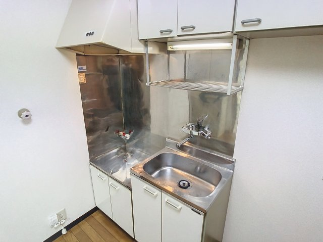 オアシス2のキッチン|内装はサンプルとなります（2-D写真)