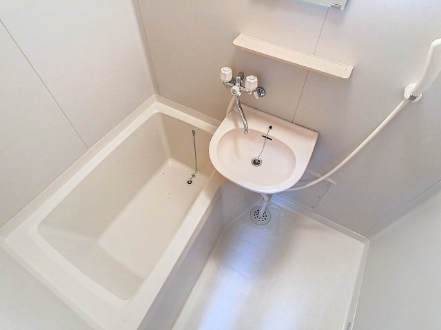 オアシス2の浴室|内装はサンプルとなります（2-D写真)