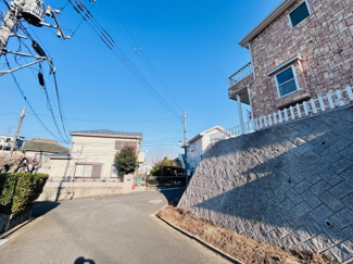 【前面道路含む現地写真】