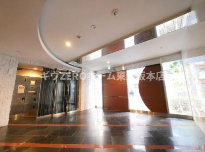 セレニテ上町台のロビー