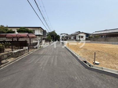 【前面道路含む現地写真】 | プレイワークレジデンス【鶴山台4丁目/全4区画】B号地・土地分譲・和泉市鶴山台4丁目 | 前面道路含む現地写真です