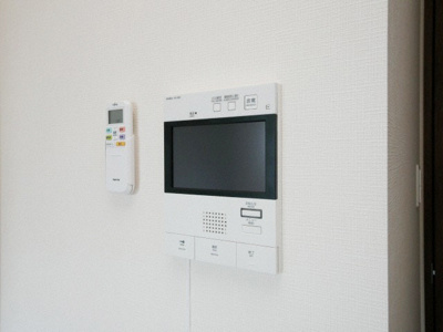 【セキュリティ】 | エグゼ堺筋本町 | モニター付きインターフォンです