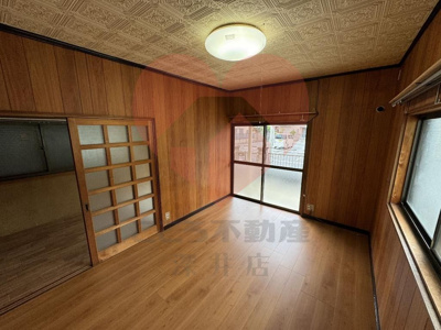 【居間・リビング】 | 岸和田市南上町１丁目戸建