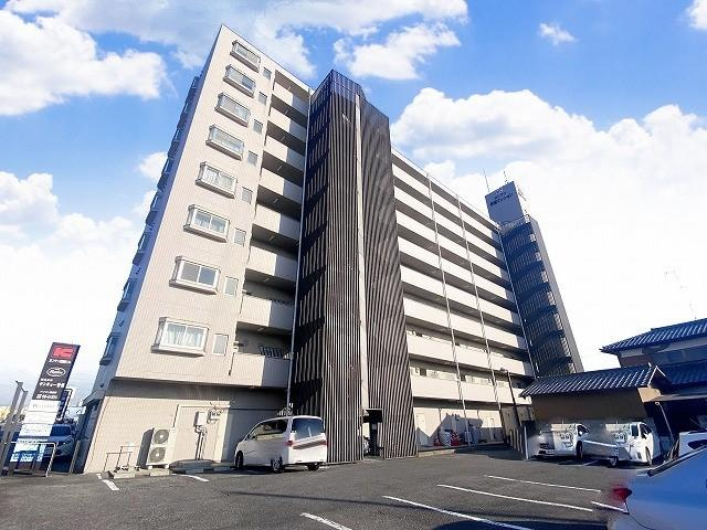 カンケン西藤マンションの駐車場