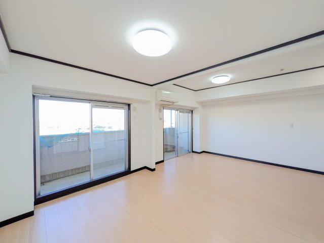 カンケン西藤マンションの居間・リビング