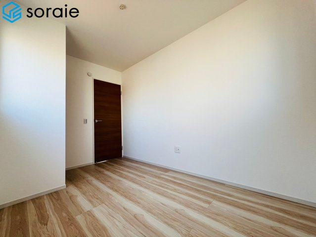 川越市今成1期　アーバンスタイルの洋室