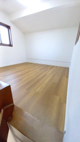 東大阪市布市町4丁目　中古戸建の洋室|ロフト